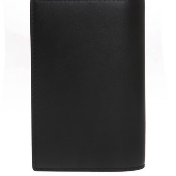 ✈️🛳🏖PASSPORT HOLDER Gucci Bifold in Black NWT - Picture 3 of 6